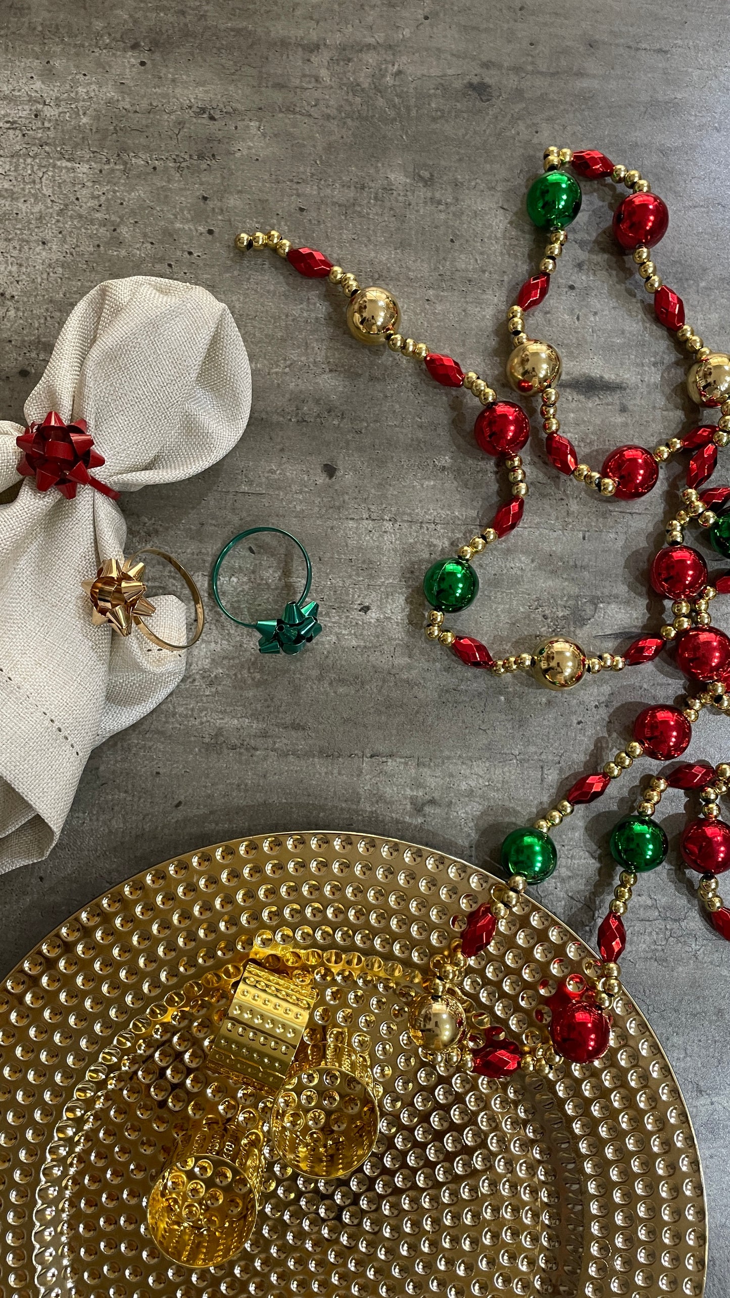 GUIRNALDA ESFERAS DE COLORES