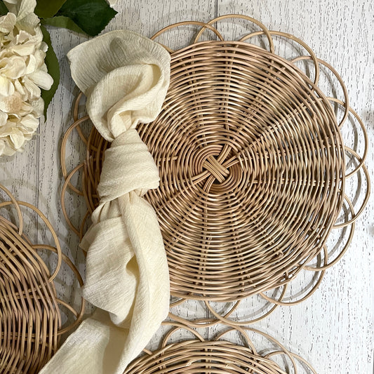 ¡NUEVO! PLATO BASE FLOR MIMBRE (4PZ)