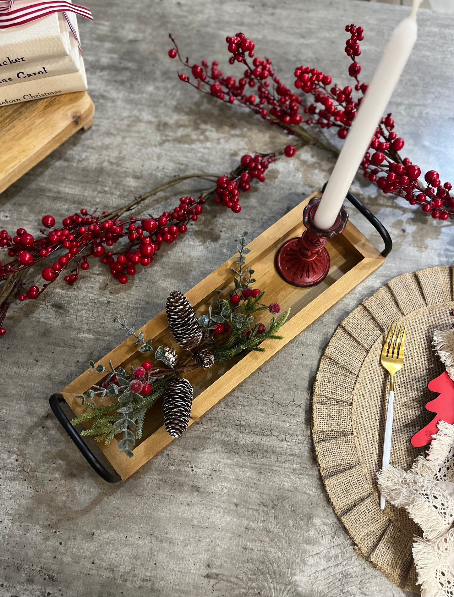 TABLA DE MADERA CON AGARRADERA NEGRA