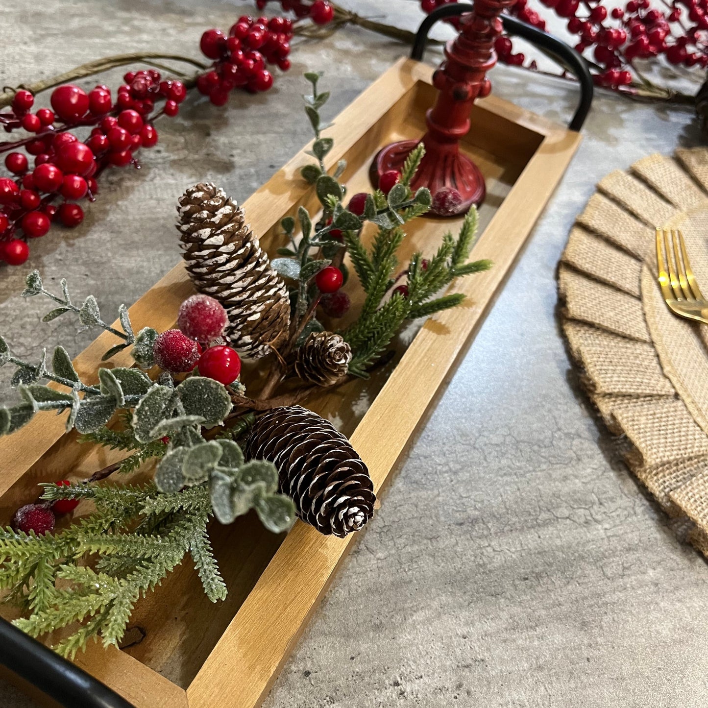 TABLA DE MADERA CON AGARRADERA NEGRA