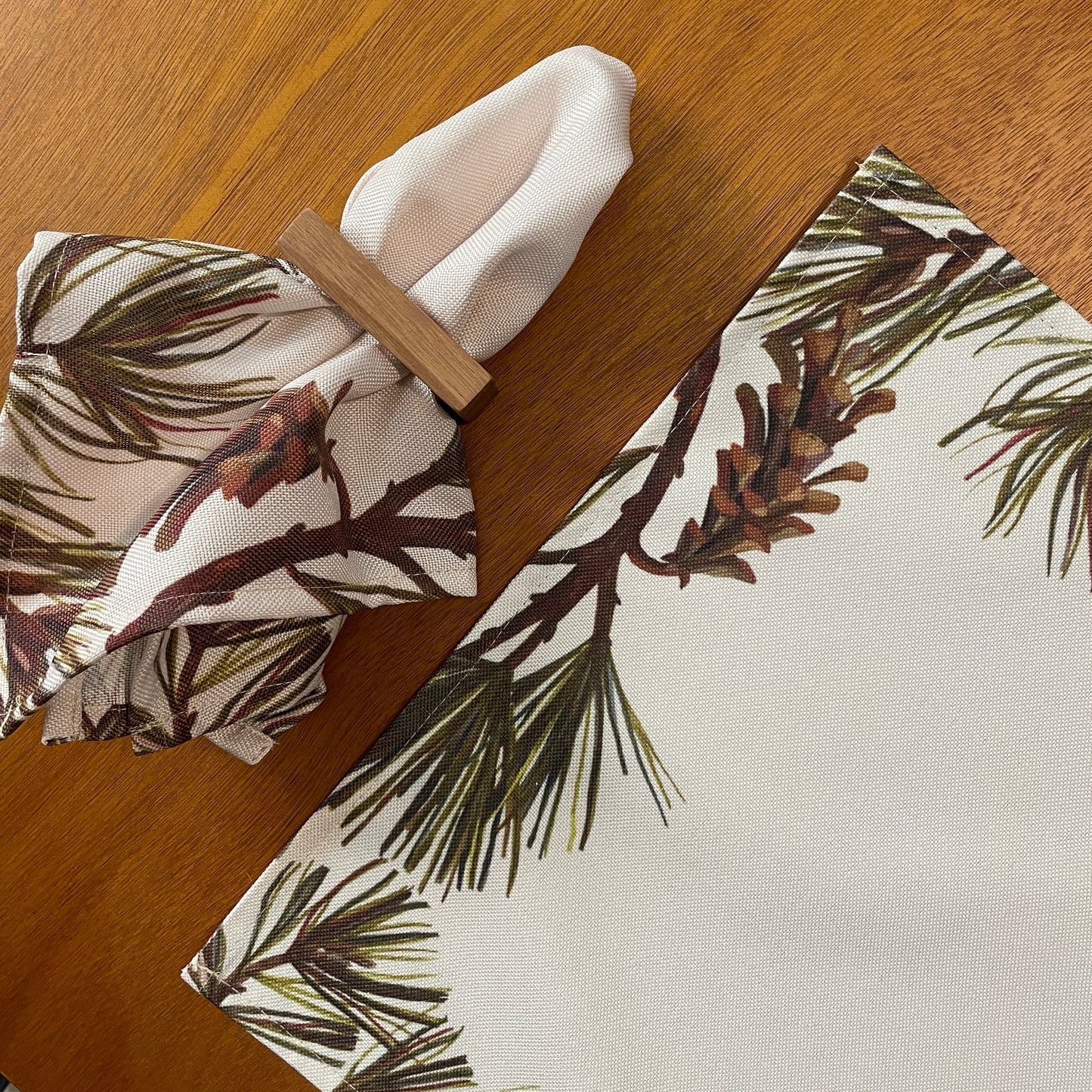 INDIVIDUAL TELA IMPERMEABLE PINECONES (4 PZ)