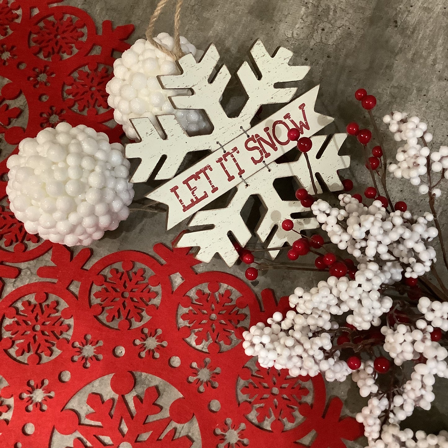 ACCESORIO NAVIDEÑO “LET IT SNOW”